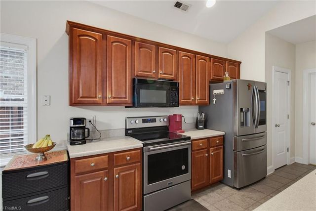 5917 Kenville Green Circle, Kernersville, NC 27284