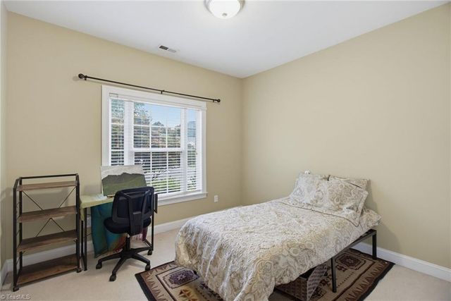 5917 Kenville Green Circle, Kernersville, NC 27284