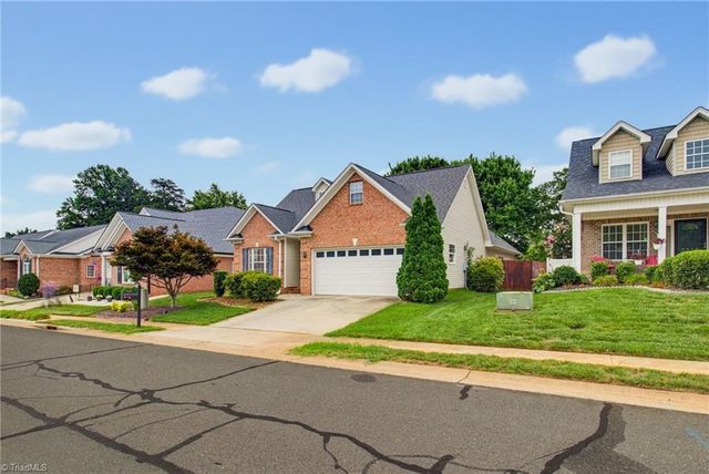 5917 Kenville Green Circle, Kernersville, NC 27284