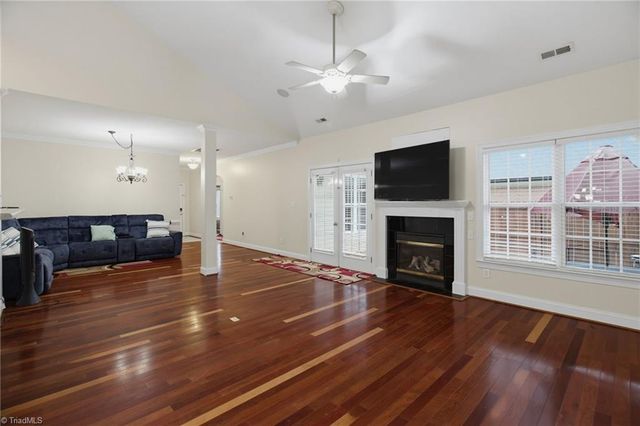 5917 Kenville Green Circle, Kernersville, NC 27284