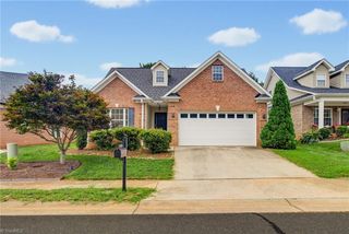 5917 Kenville Green Circle, Kernersville, NC 27284