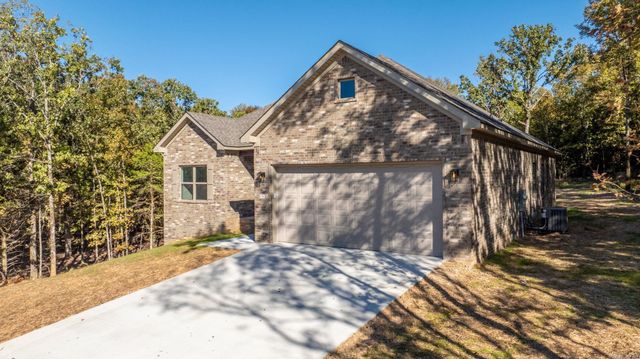 44 Sky Eagle Drive, Greenbrier, AR 72058