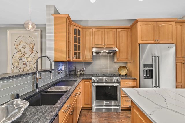 2224 E Edgewood AVENUE, Shorewood, WI 53211