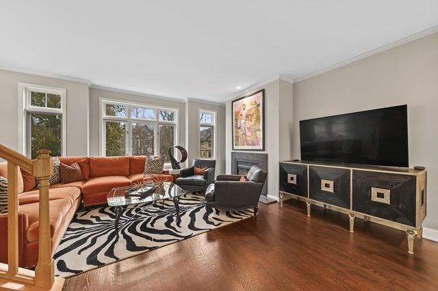 2224 E Edgewood AVENUE, Shorewood, WI 53211