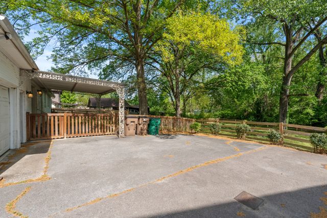 444 Foothill Dr, Nashville, TN 37217