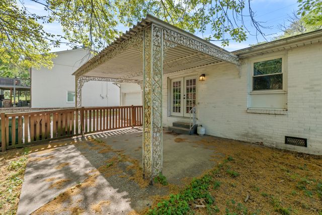 444 Foothill Dr, Nashville, TN 37217