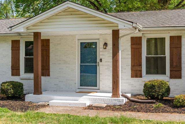 444 Foothill Dr, Nashville, TN 37217