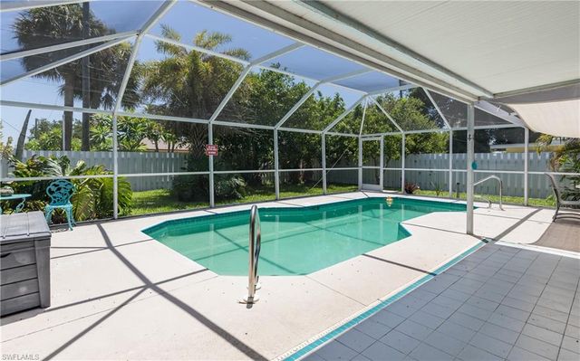 5243 Sunnybrook CT, Cape Coral, FL 33904