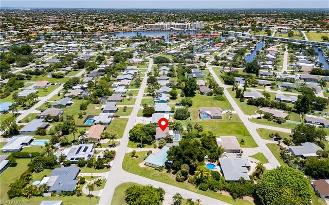 5243 Sunnybrook CT, Cape Coral, FL 33904