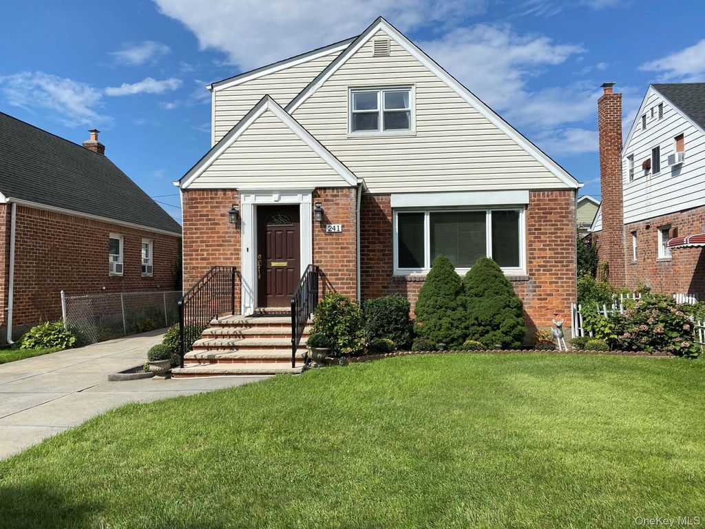 241 Whitehall Road S, Garden City, NY 11530 — exterior