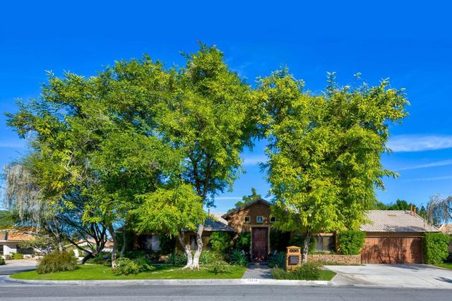 73230 Desert Rose Drive, Palm Desert, CA 92260