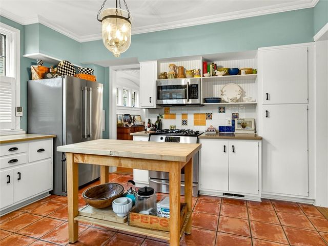 204 Oakdale Drive, Brighton, NY 14618