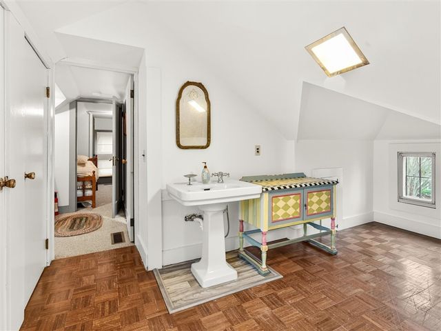 204 Oakdale Drive, Brighton, NY 14618