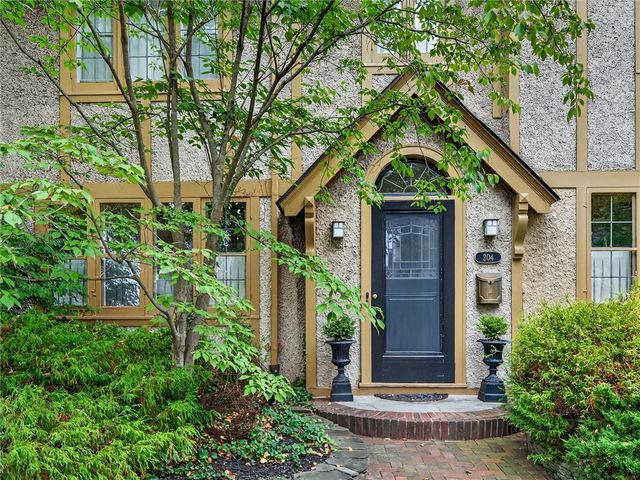 204 Oakdale Drive, Brighton, NY 14618