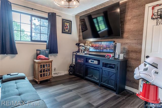 456 Loris Lane, Oxford, MI 48371