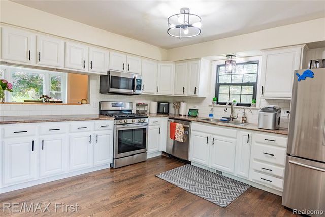 456 Loris Lane, Oxford, MI 48371