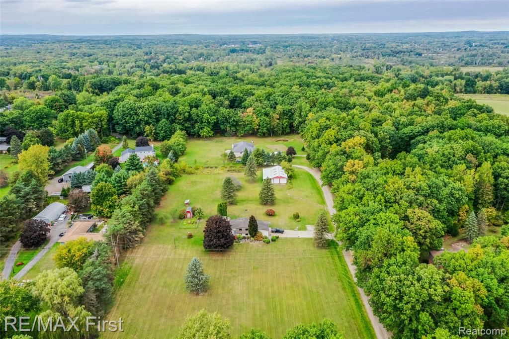 456 Loris Lane, Oxford, MI 48371