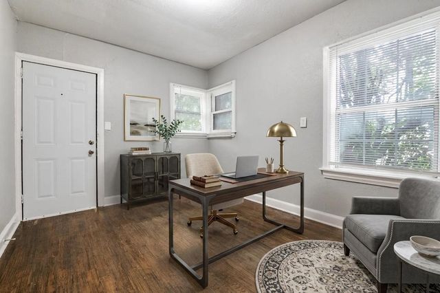 2307 Idaho Avenue, Dallas, TX 75216