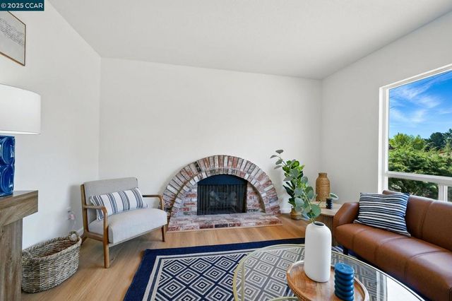 1437 Rolling Hill Way, Martinez, CA 94553