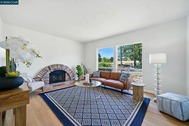 1437 Rolling Hill Way, Martinez, CA 94553