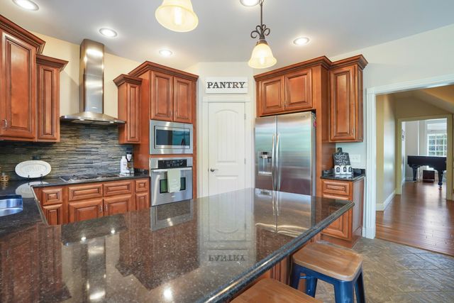 250 Summer Breeze Drive, Somerset, KY 42503