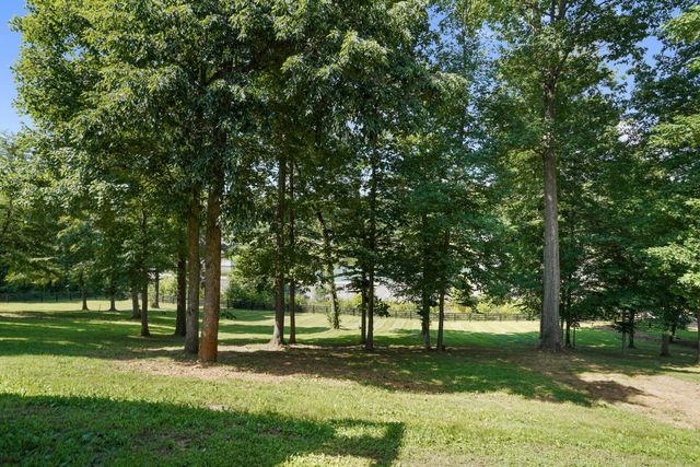 250 Summer Breeze Drive, Somerset, KY 42503