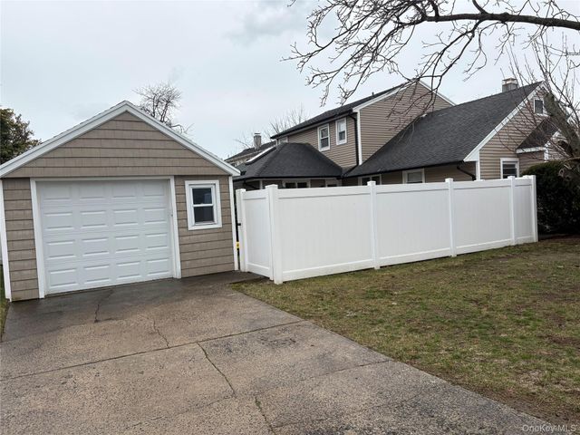 3251 Neptune Avenue, Oceanside, NY 11572