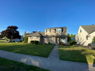 3251 Neptune Avenue, Oceanside, NY 11572