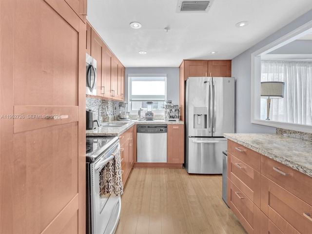 1345 West Ave 201, Miami Beach, FL 33139