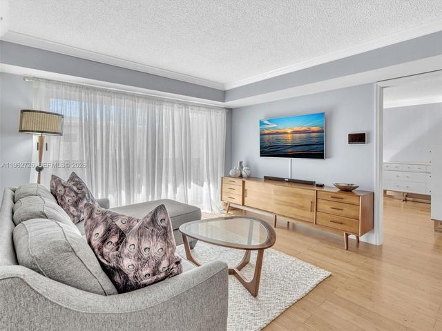 1345 West Ave 201, Miami Beach, FL 33139