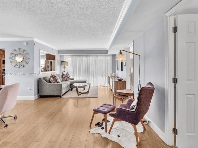 1345 West Ave 201, Miami Beach, FL 33139