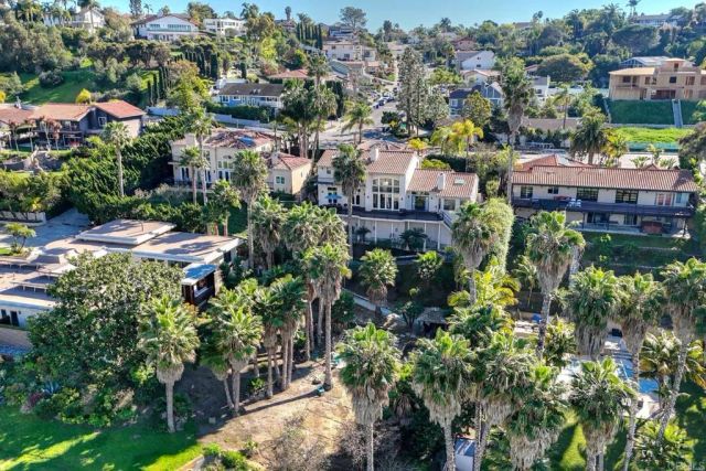 2524 La Costa Avenue, Carlsbad, CA 92009