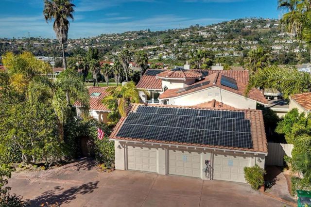 2524 La Costa Avenue, Carlsbad, CA 92009