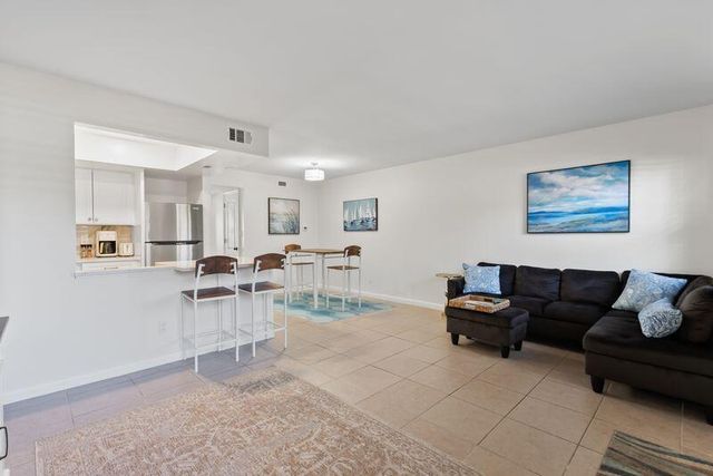 2319 Tamarind Drive 102, Fort Pierce, FL 34949