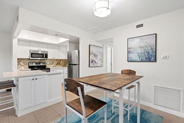 2319 Tamarind Drive 102, Fort Pierce, FL 34949