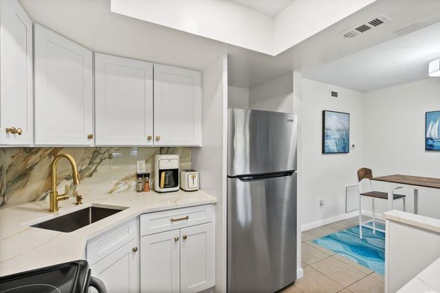 2319 Tamarind Drive 102, Fort Pierce, FL 34949