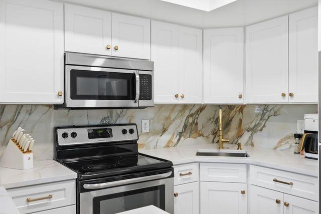 2319 Tamarind Drive 102, Fort Pierce, FL 34949