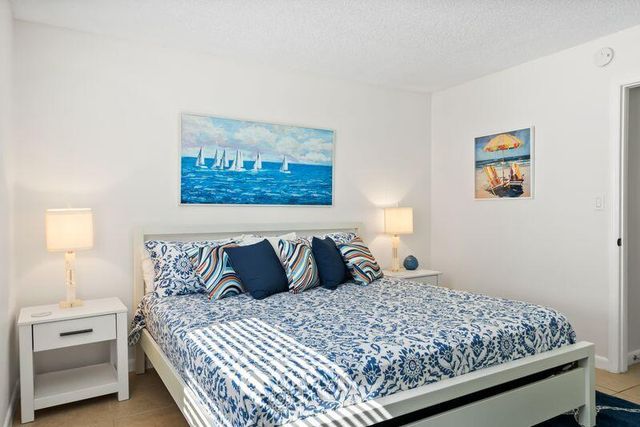 2319 Tamarind Drive 102, Fort Pierce, FL 34949