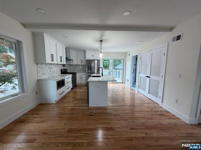 184 Walnut Street, Teaneck, NJ 07666