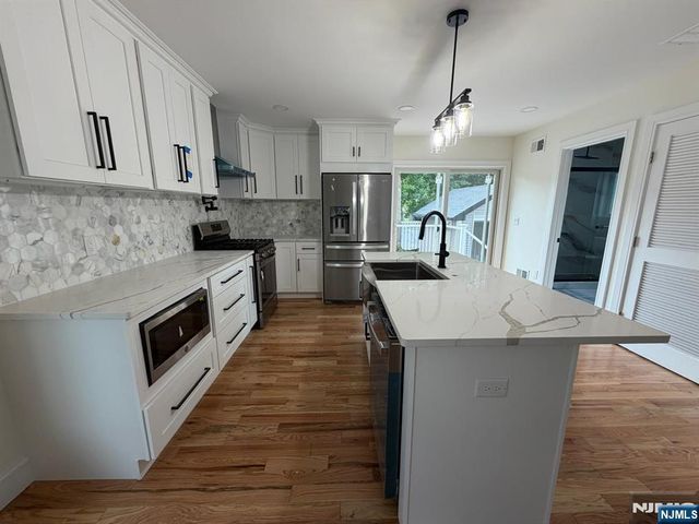 184 Walnut Street, Teaneck, NJ 07666