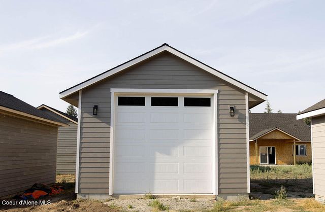 4497 E Savea LN, Post Falls, ID 83854