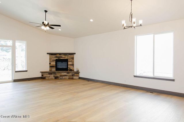 4497 E Savea LN, Post Falls, ID 83854