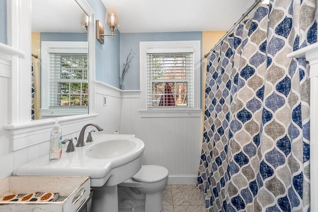 61 Ledgewood Rd, Dedham, MA 02026