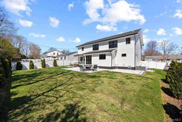 4 Allison Drive, Old Bethpage, NY 11804
