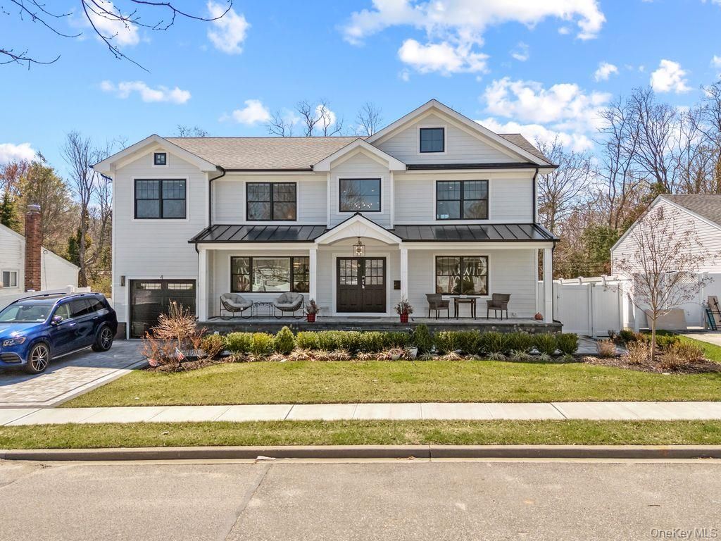 4 Allison Drive, Old Bethpage, NY 11804