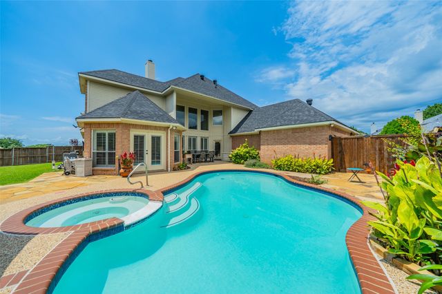 2700 Sunset Circle, Plano, TX 75093
