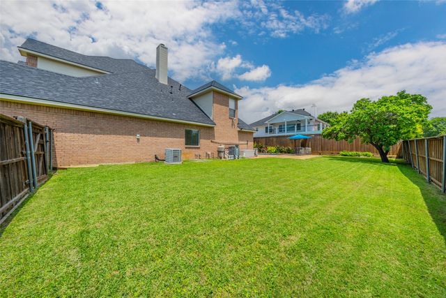 2700 Sunset Circle, Plano, TX 75093
