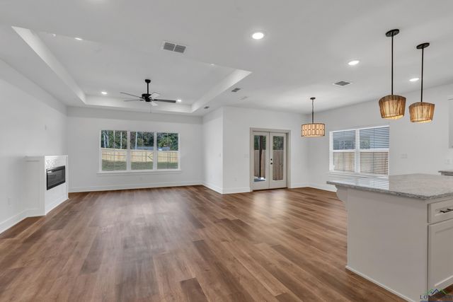 99 St.Clair, Longview, TX 75605