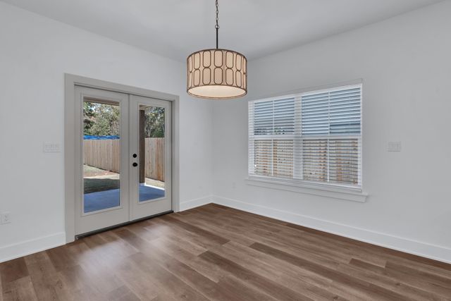 99 St.Clair, Longview, TX 75605