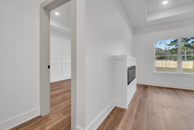 99 St.Clair, Longview, TX 75605